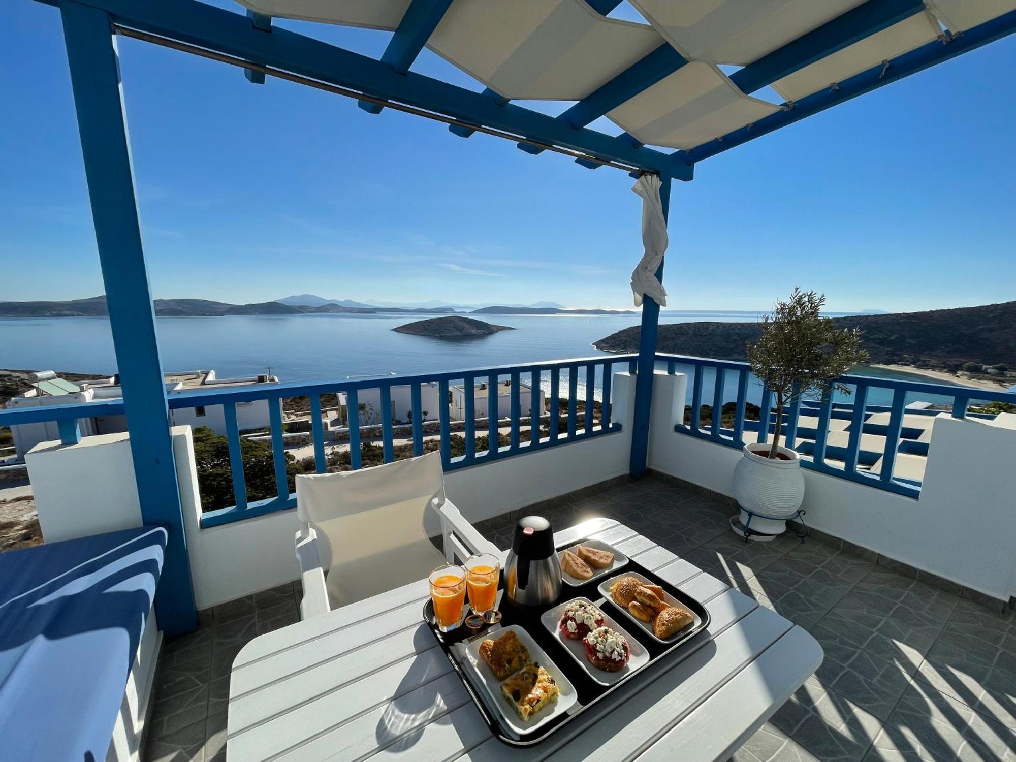Meltemi Retreat Otel Irakleia  Dış mekan fotoğraf