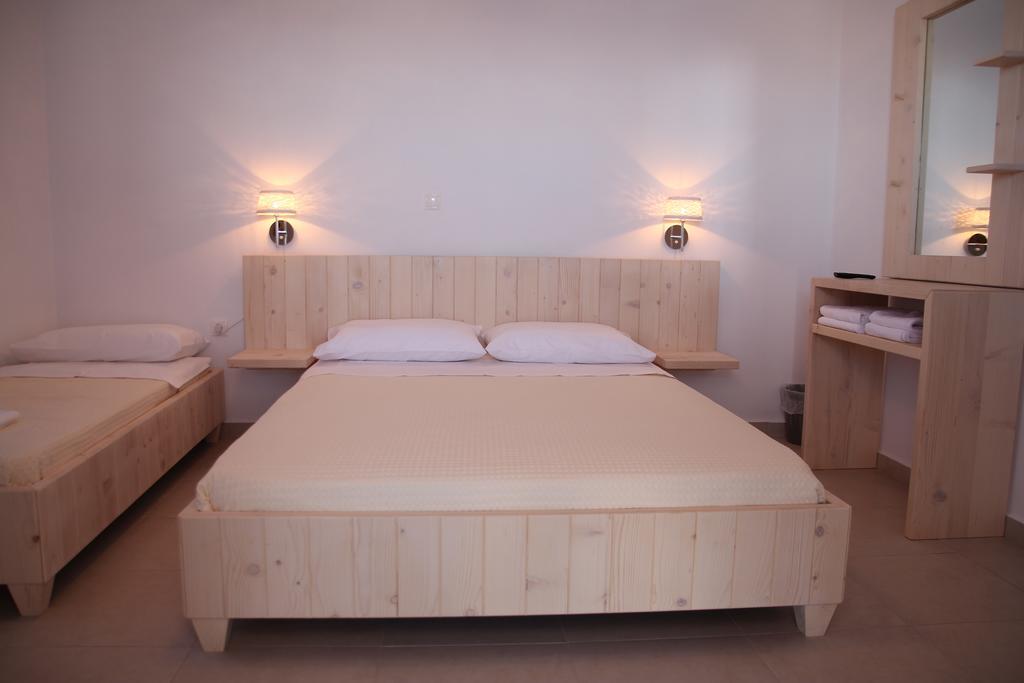 Meltemi Retreat Otel Irakleia  Dış mekan fotoğraf
