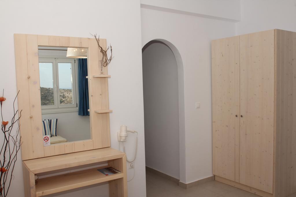Meltemi Retreat Otel Irakleia  Dış mekan fotoğraf
