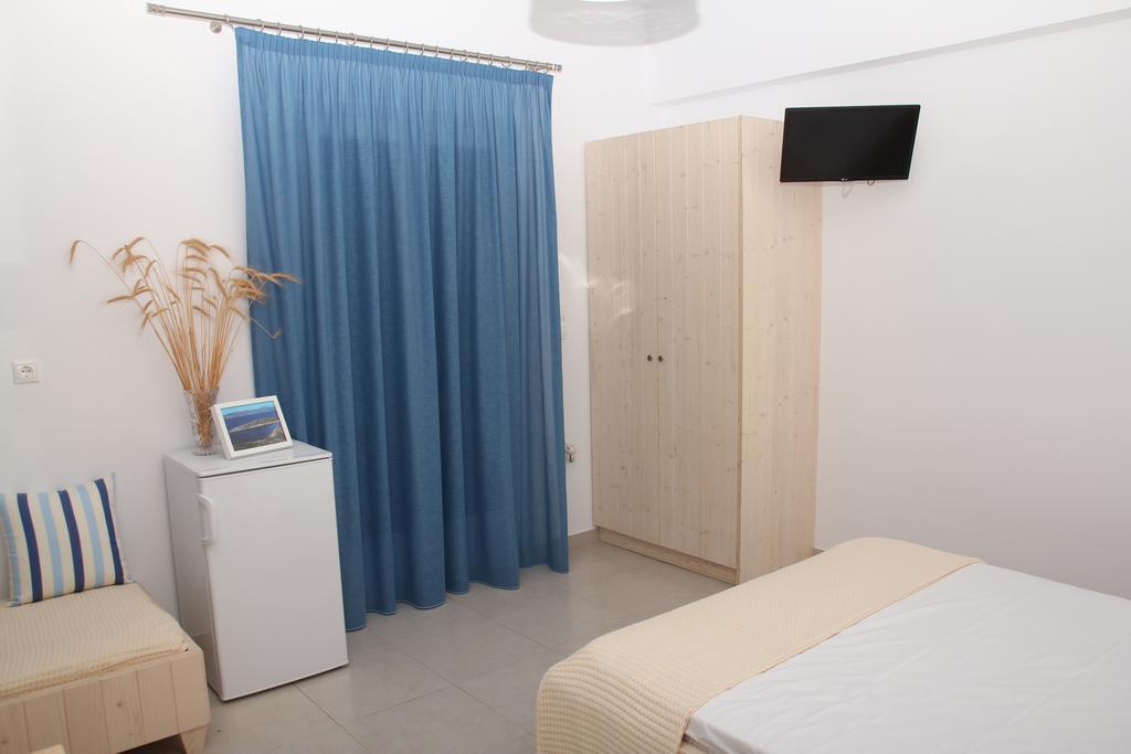 Meltemi Retreat Otel Irakleia  Dış mekan fotoğraf